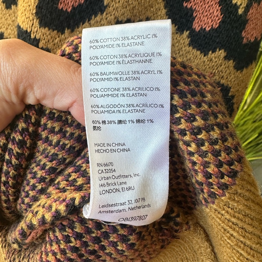 Uo Sweater - image 8